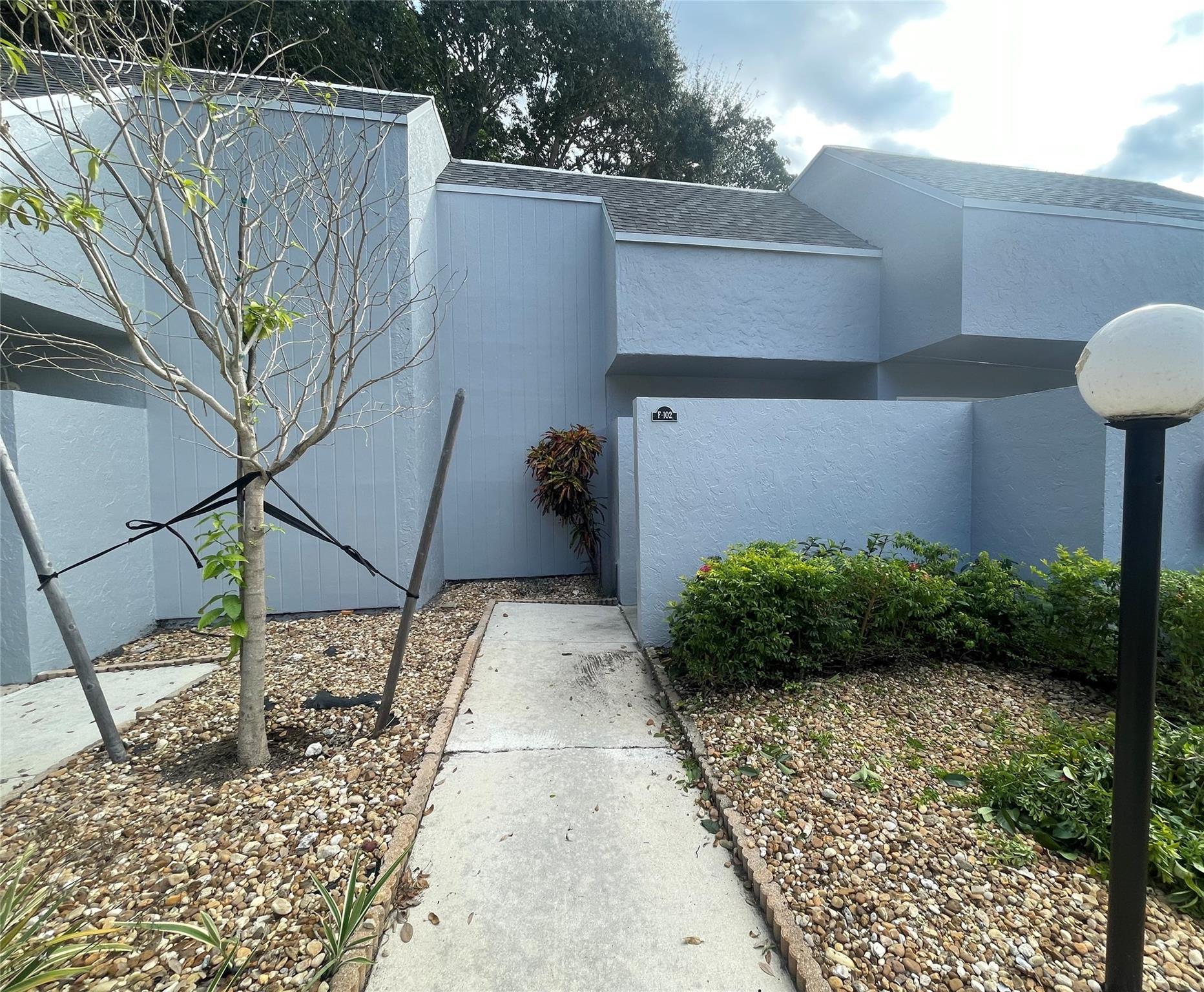 The Racquet Club Of Deer - Residential Lease