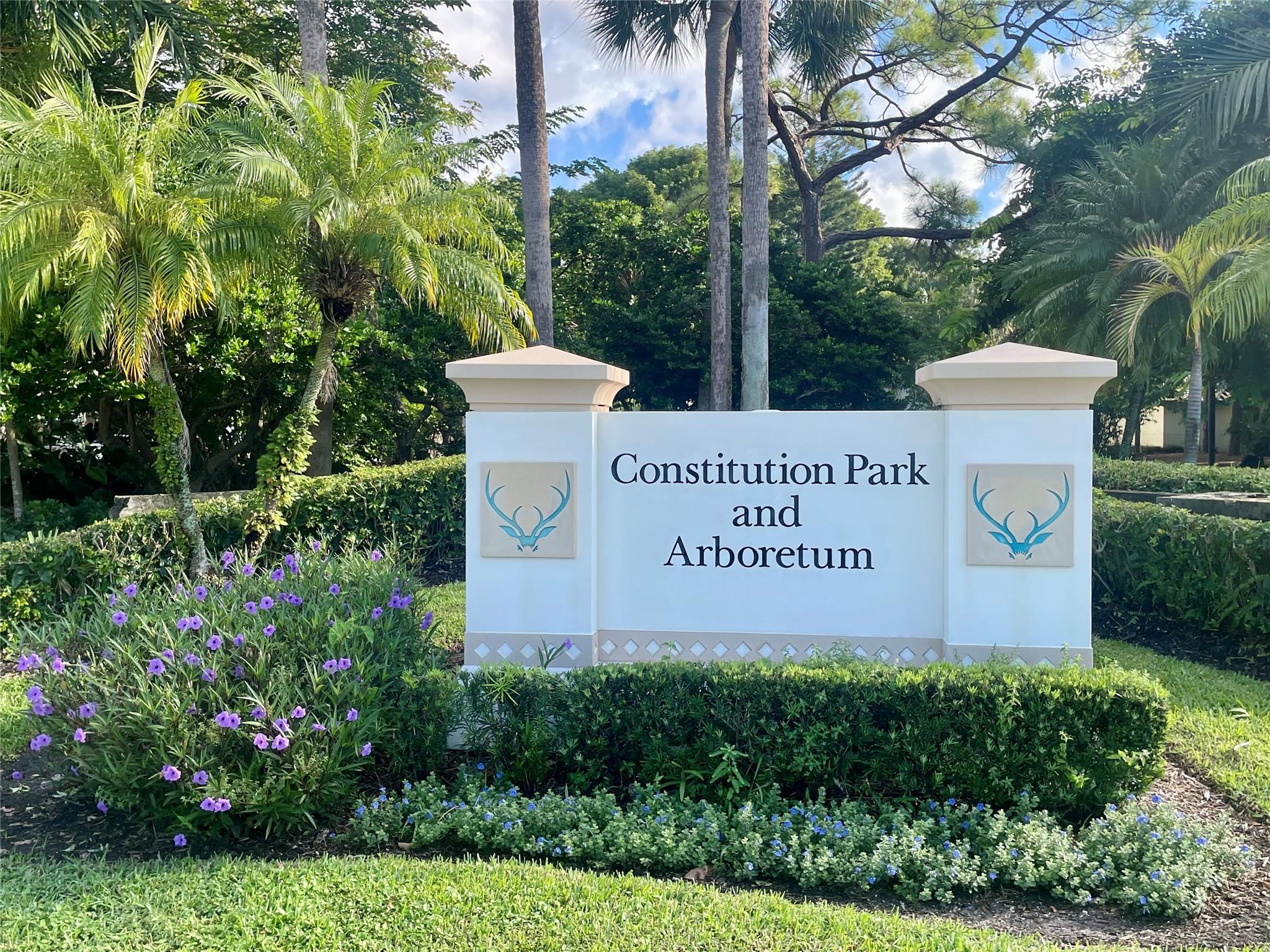 The Racquet Club Of Deer - Residential Lease