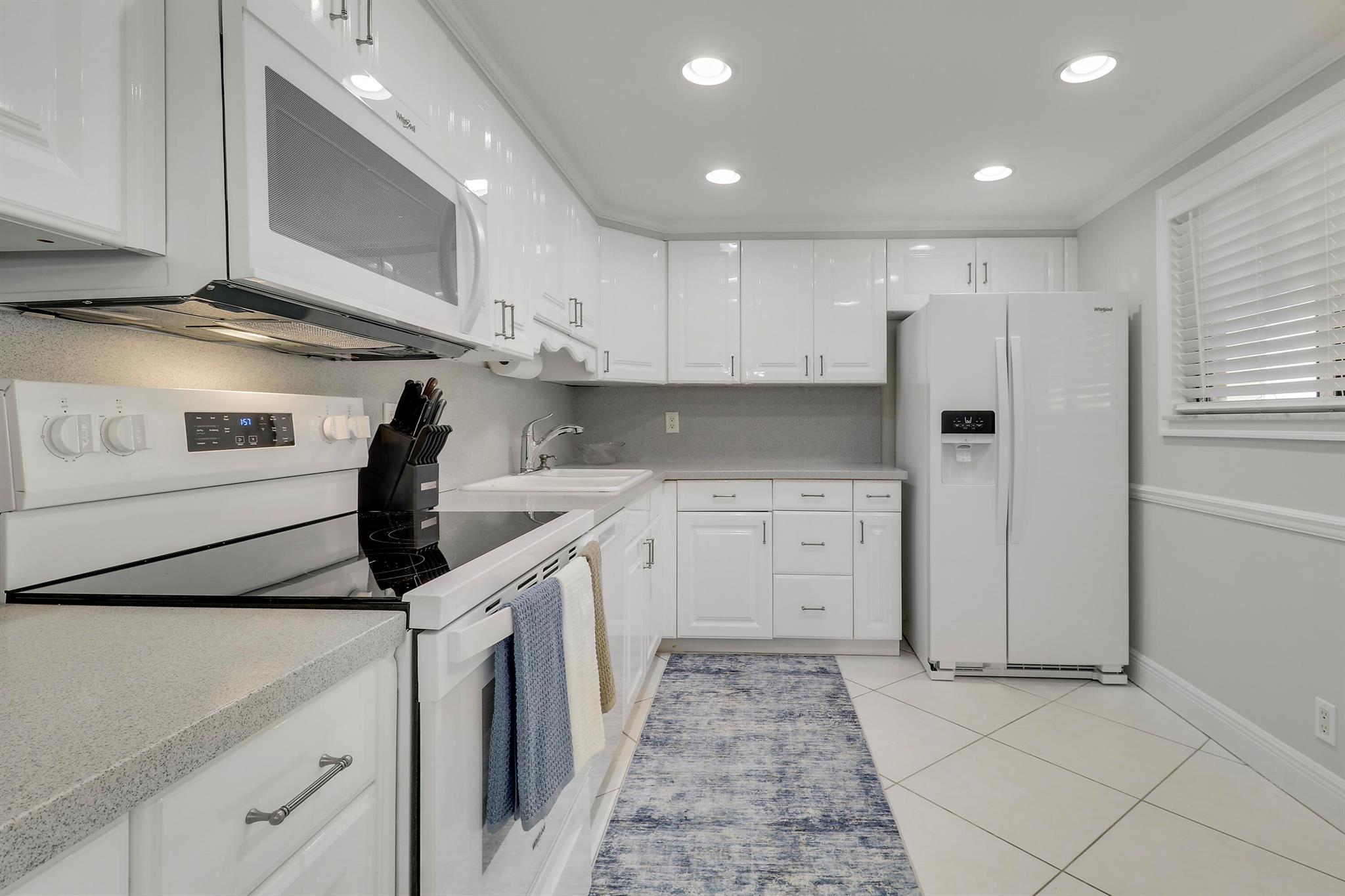OCEAN TRAIL CONDO I - Residential Lease