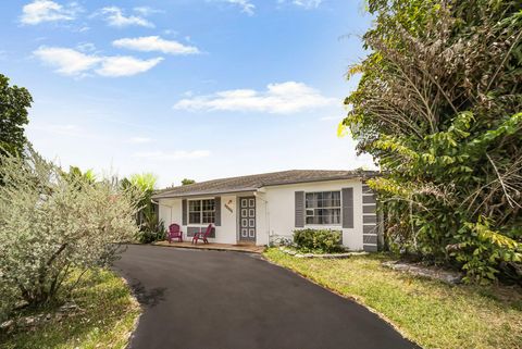 19657 Carolina Circle Boca Raton FL 33434