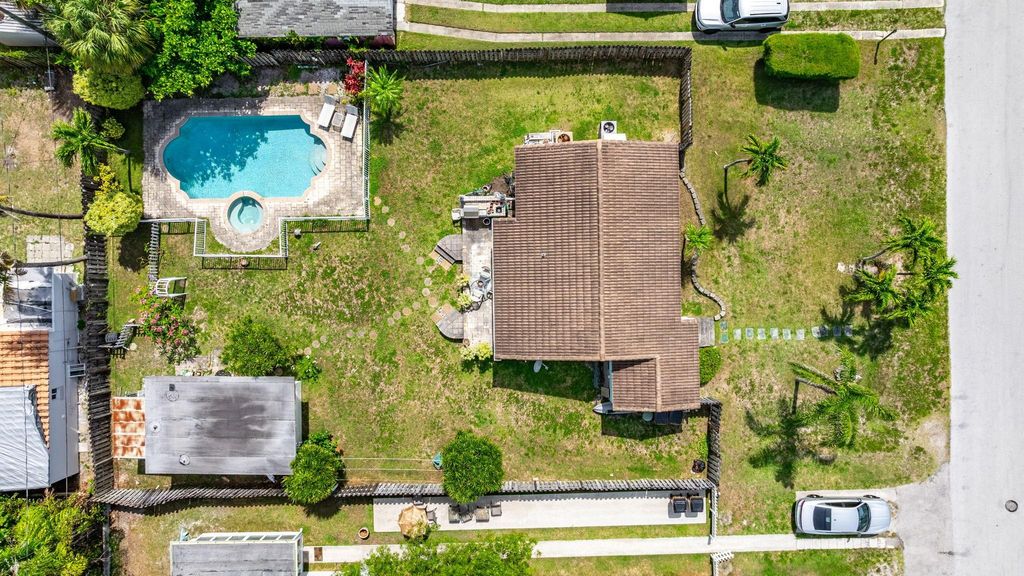 Photo of 1961 NE 3rd Street, Deerfield Beach, FL 33441 (MLS # F10504447)