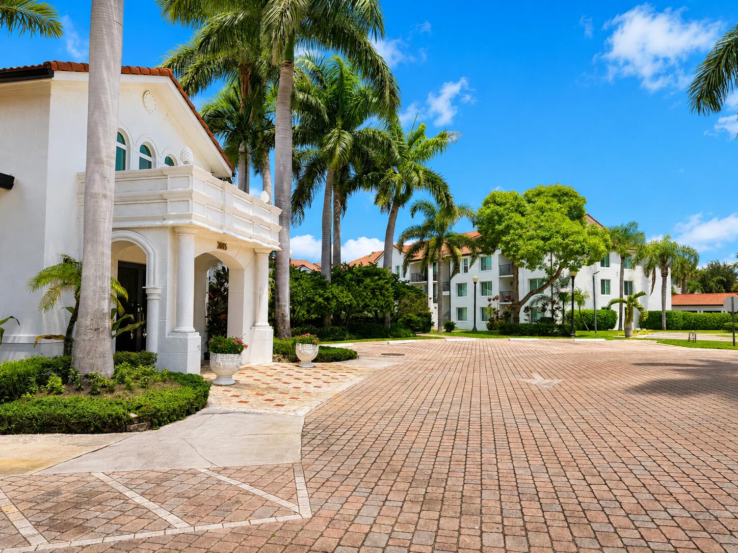 106 VILLA Circle 106