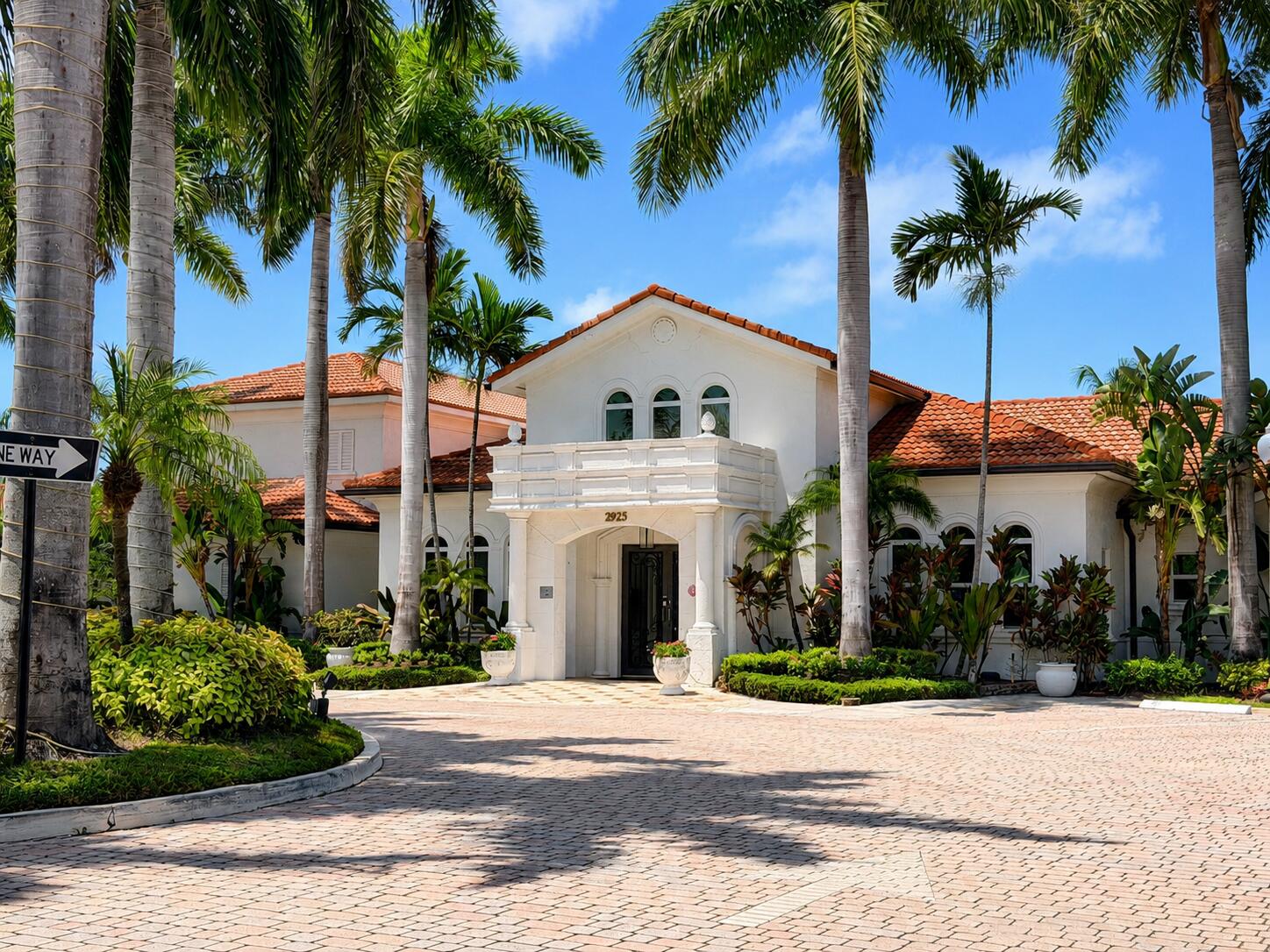 106 VILLA Circle 106