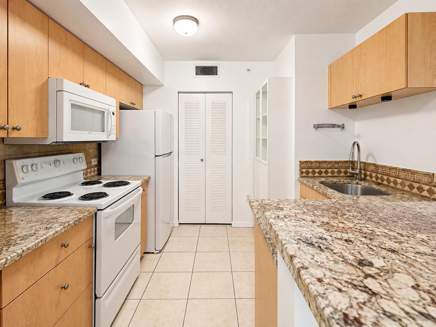 106 VILLA Circle 106