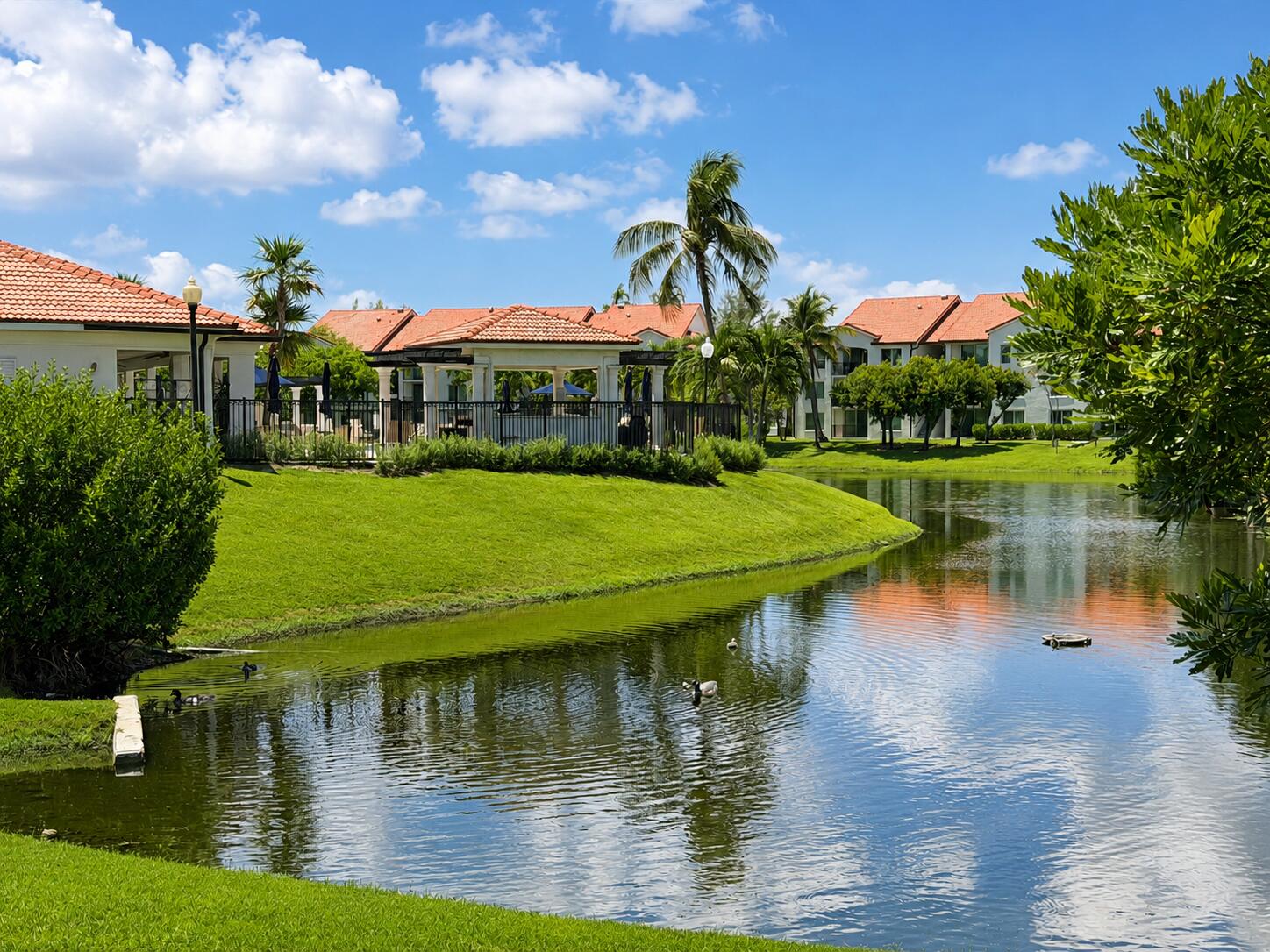 106 VILLA Circle 106