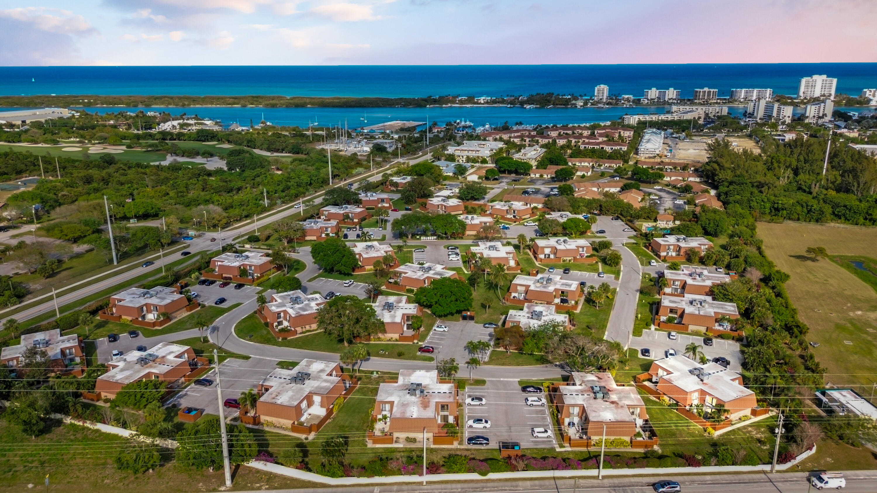 TEQUESTA HILLS CONDO - Residential Lease