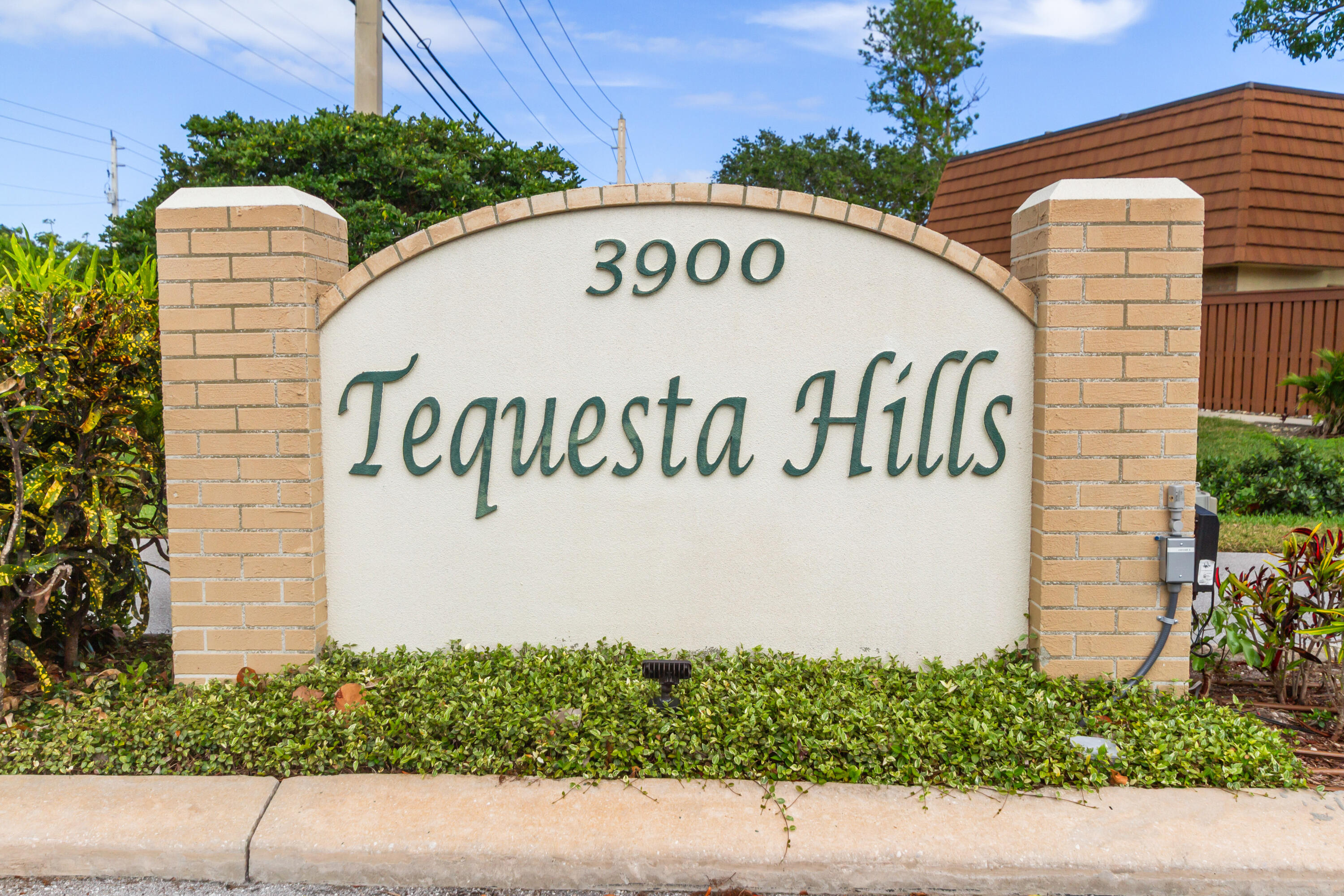 TEQUESTA HILLS CONDO - Residential Lease