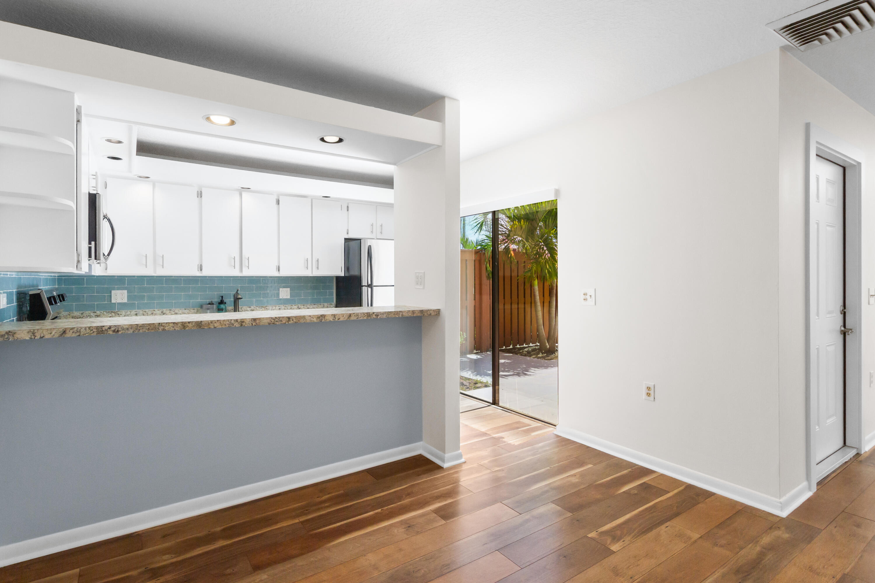 TEQUESTA HILLS CONDO - Residential Lease