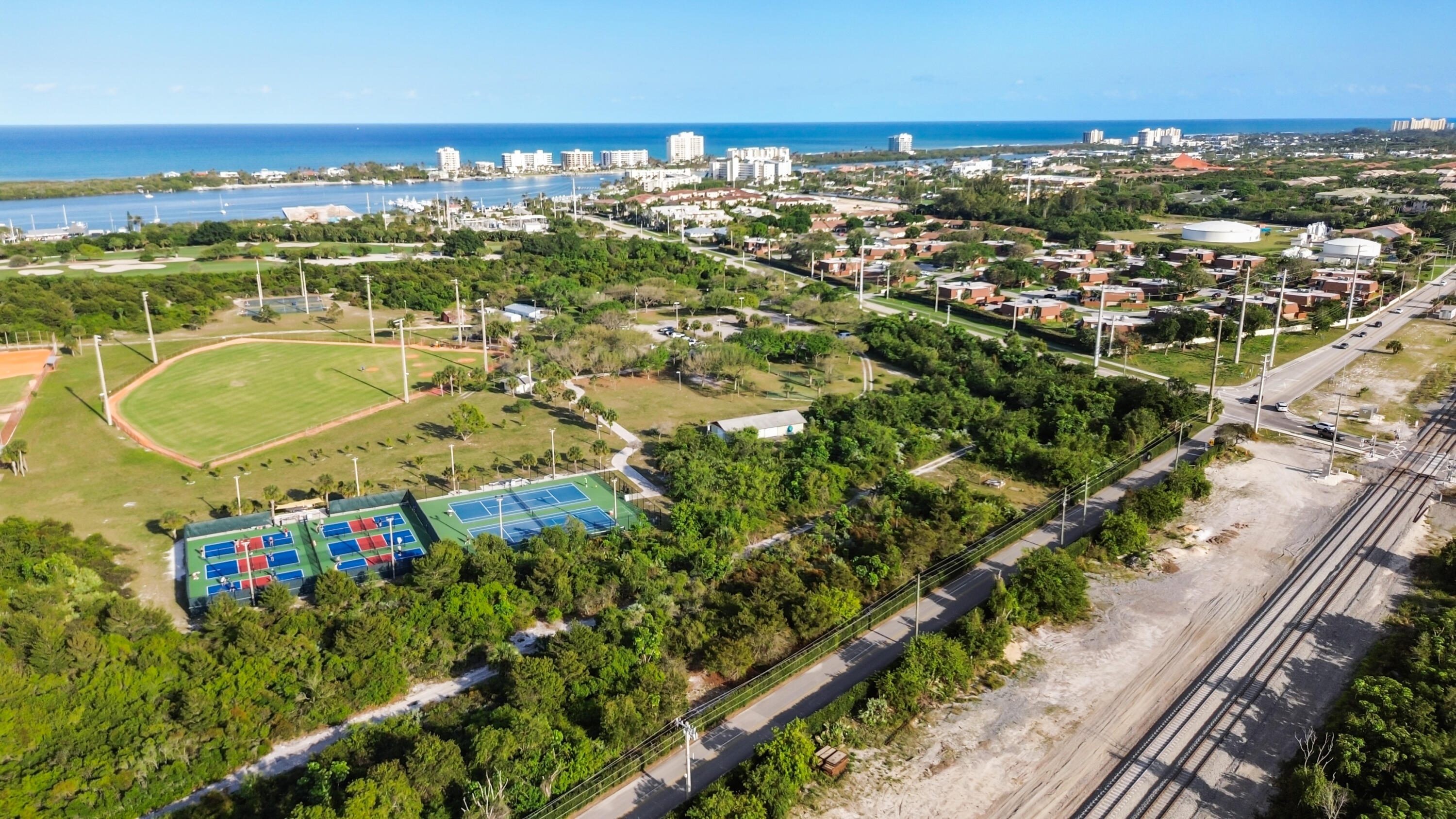 TEQUESTA HILLS CONDO - Residential Lease