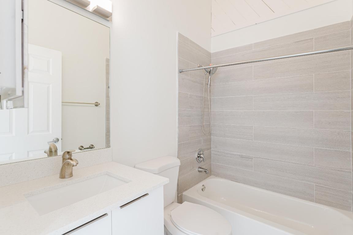 DELRAY MNR - Residential Lease