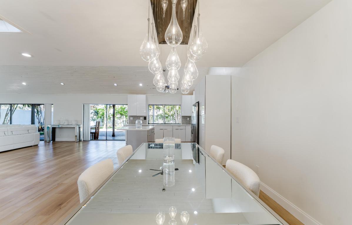 DELRAY MNR - Residential Lease