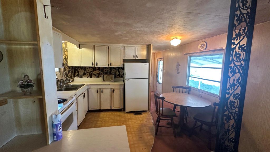Photo of 8429 SE Eagle Avenue, Hobe Sound, FL 33455 (MLS # R11051107)