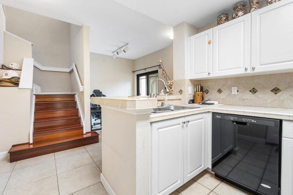 SAN MATERA THE GARDENS CONDO - Residential
