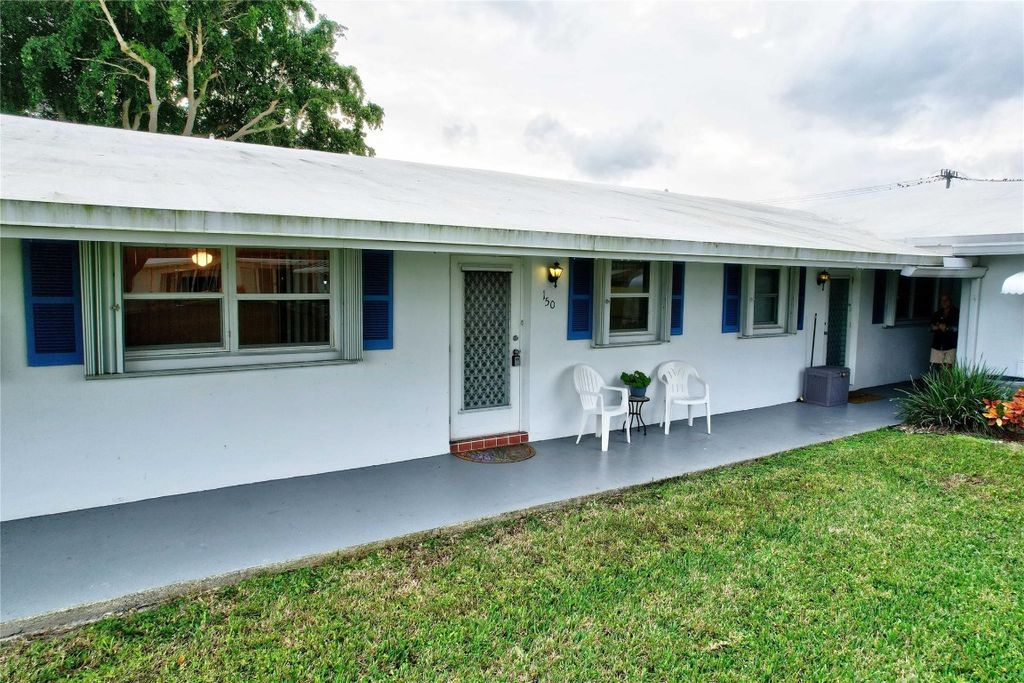 Photo of 300 SW Golfview Terrace #150, Boynton Beach, FL 33426 (MLS # F10538654)