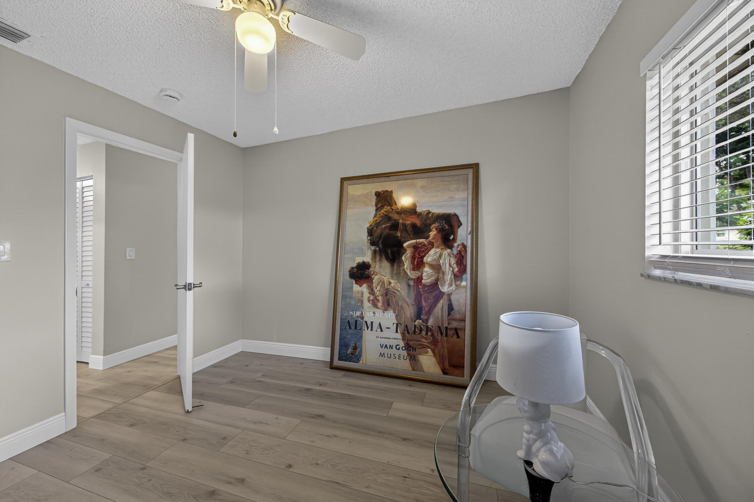 WHISPER WALK - Residential