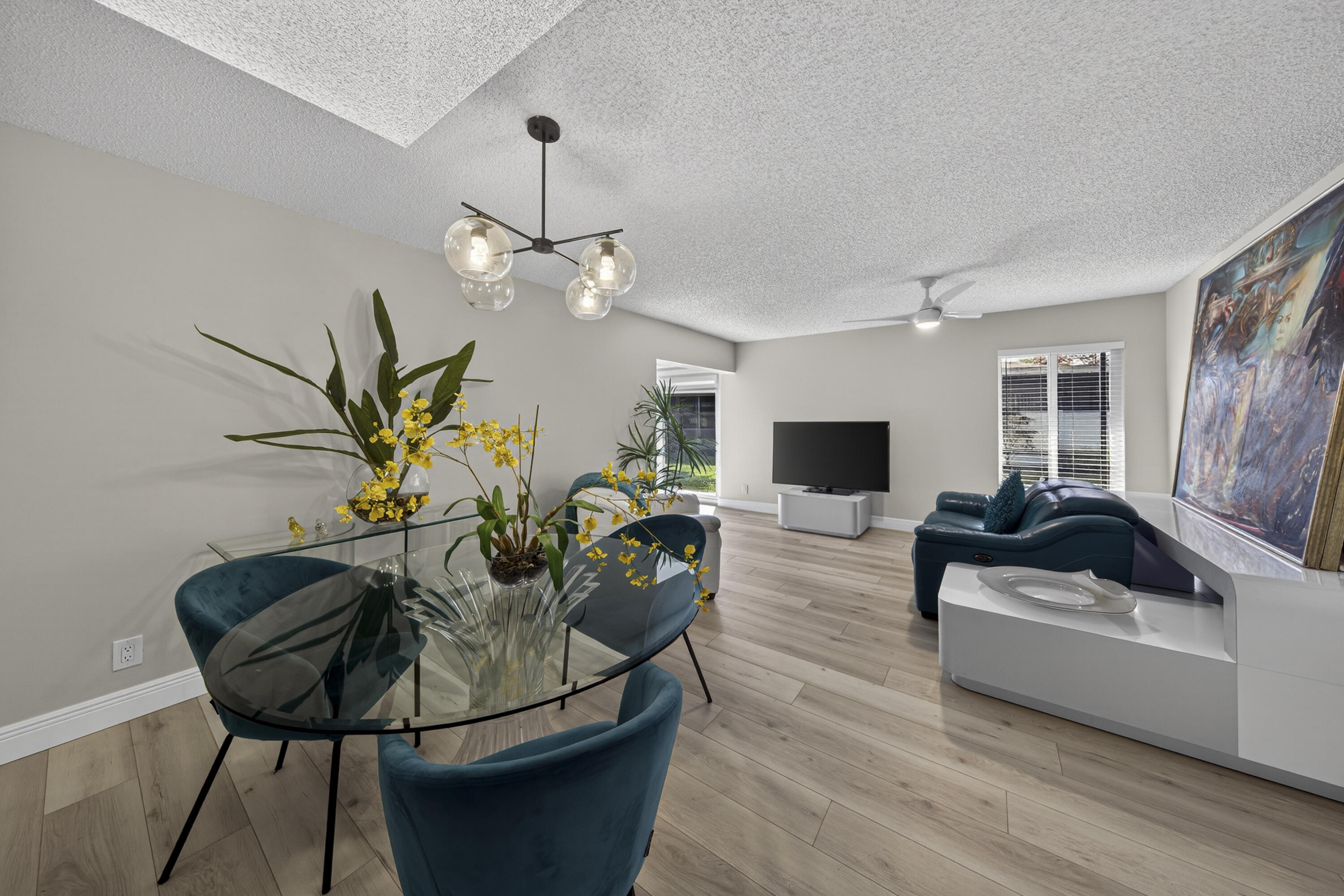 WHISPER WALK - Residential