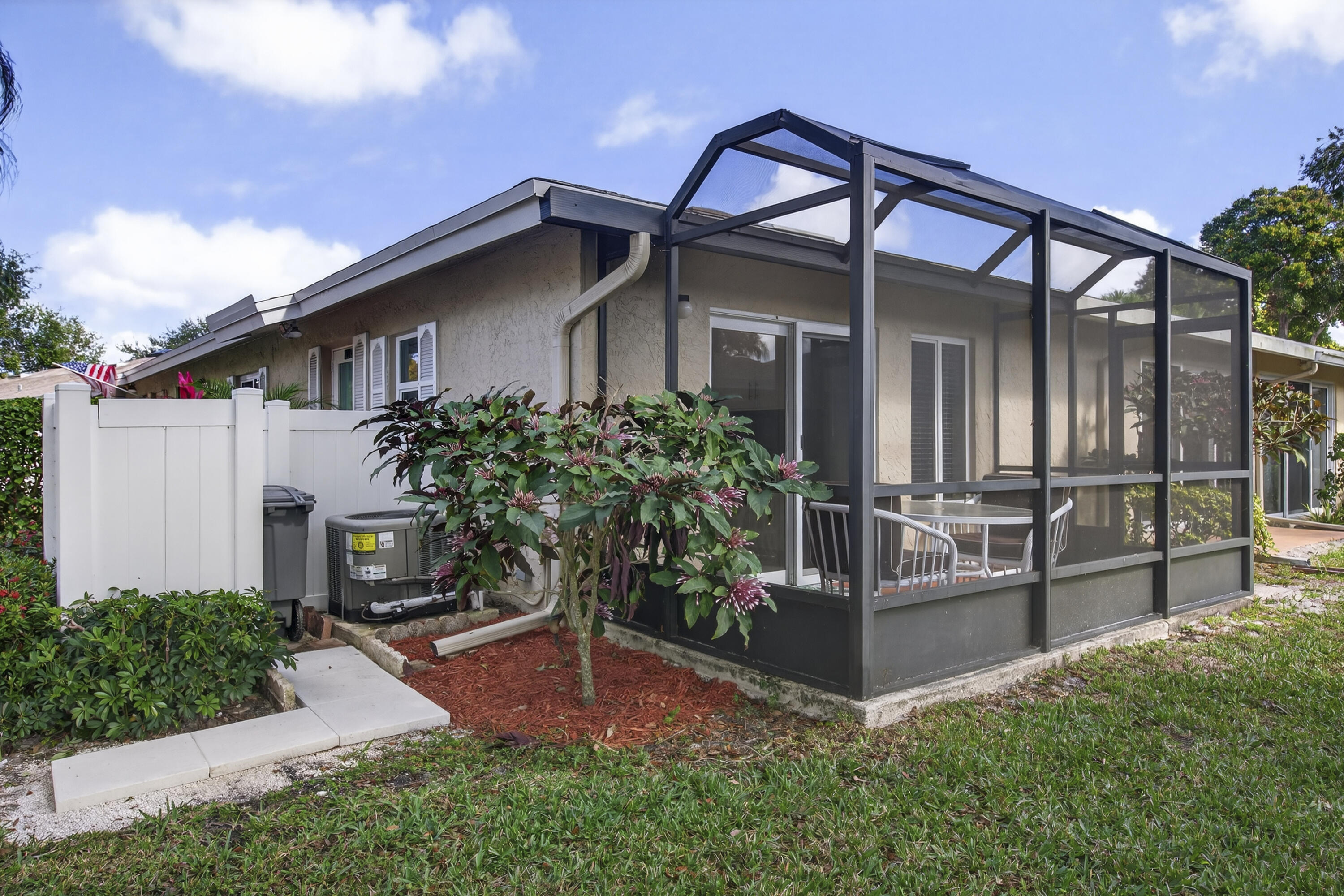 WHISPER WALK - Residential