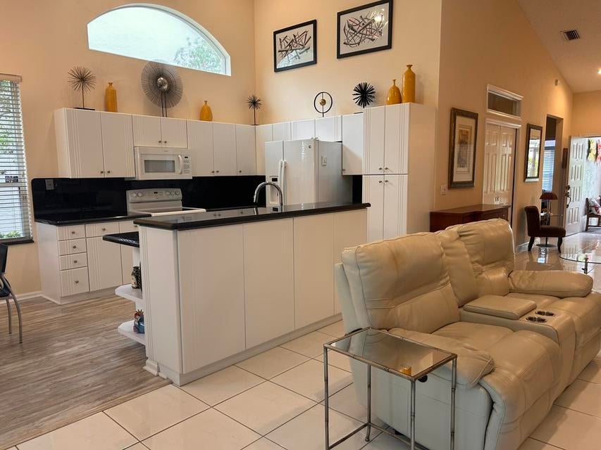 Photo of 8884 Shoal Creek Lane, Boynton Beach, FL 33472 (MLS # B26051345)