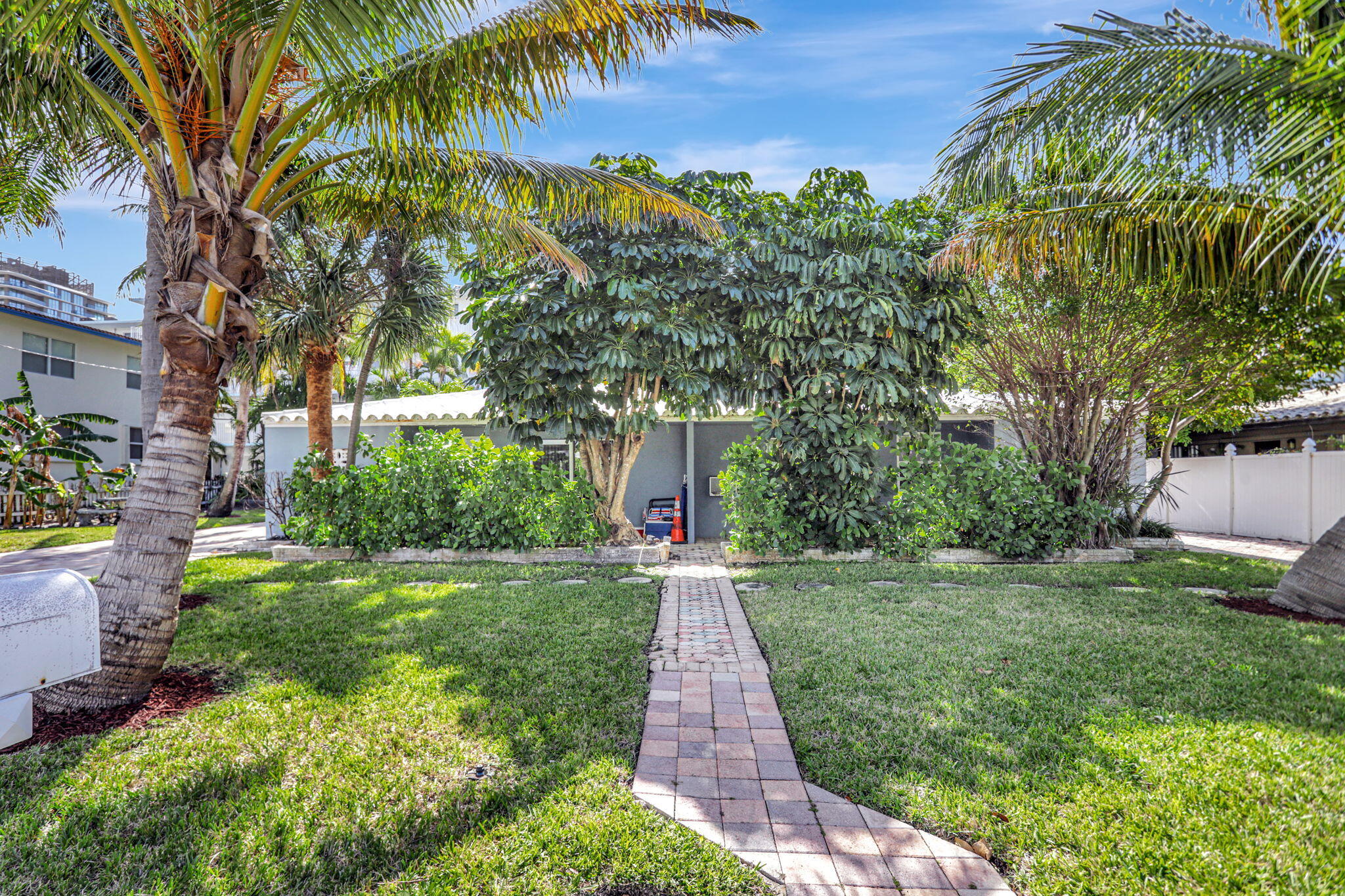 3208 NE 8th Court 1
