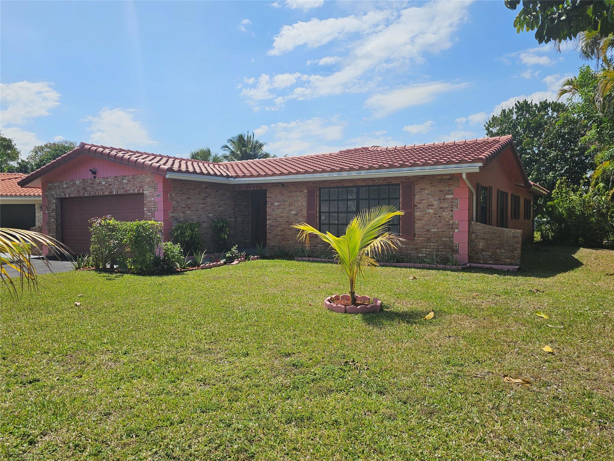 4460 NW 105th Ter