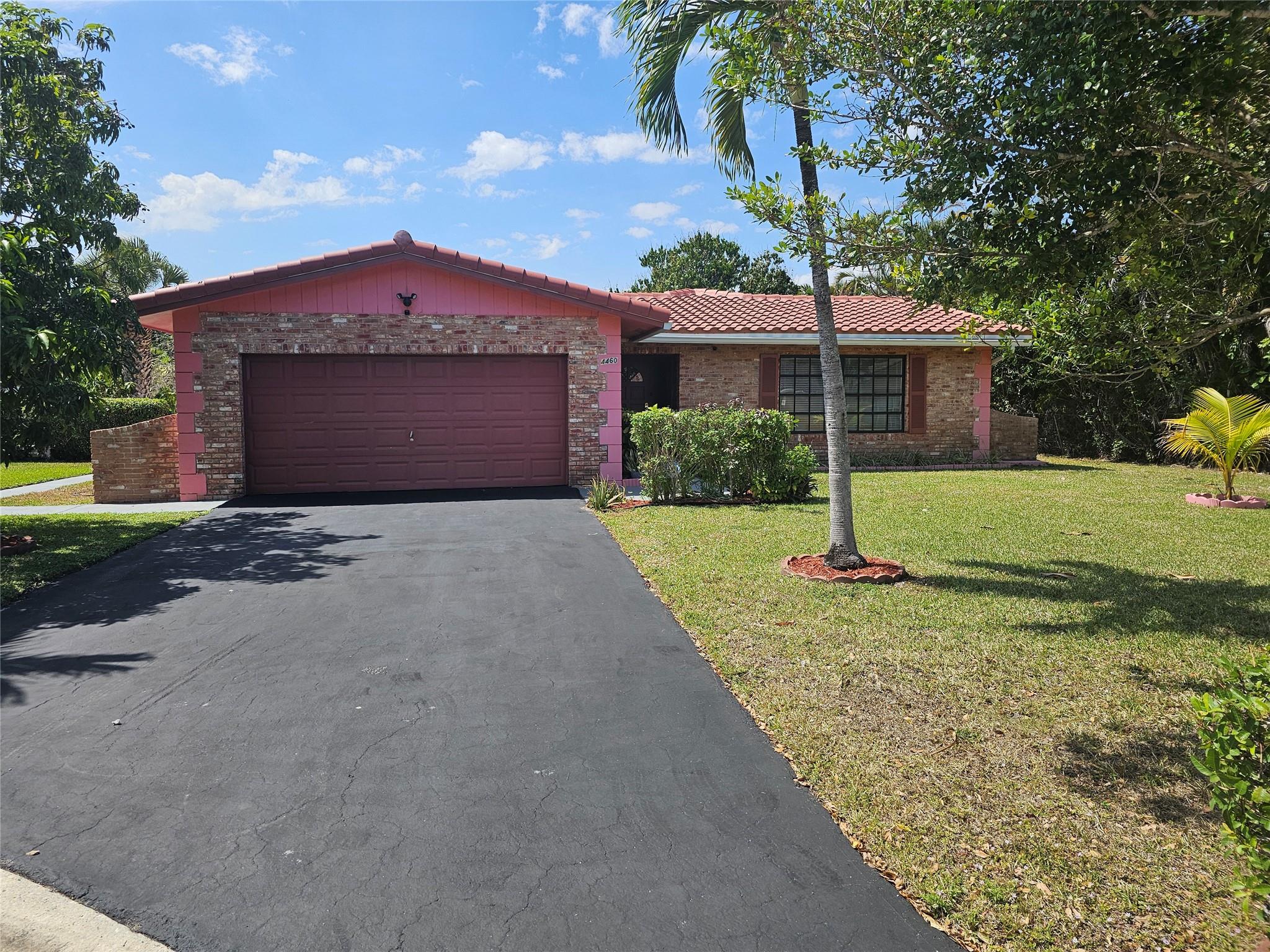 4460 NW 105th Ter