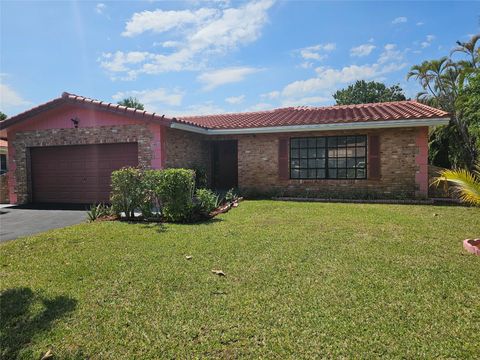 4460 NW 105th Ter Coral Springs FL 33065