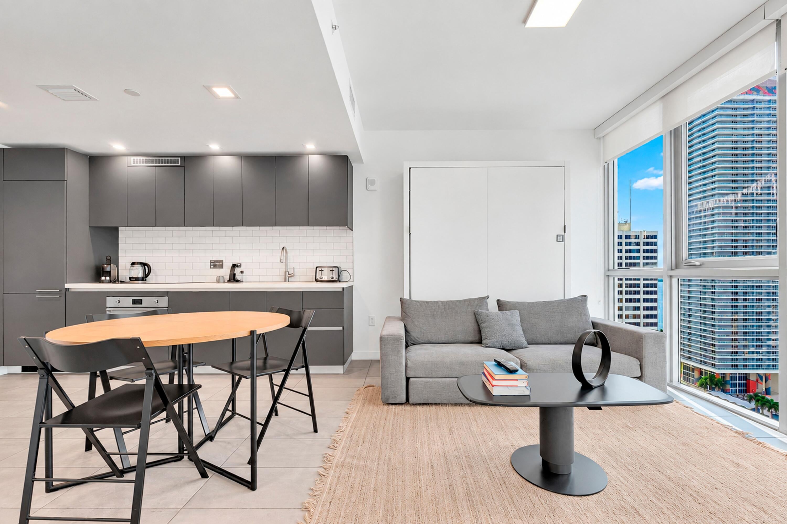 227 NE 2ND Street 2801