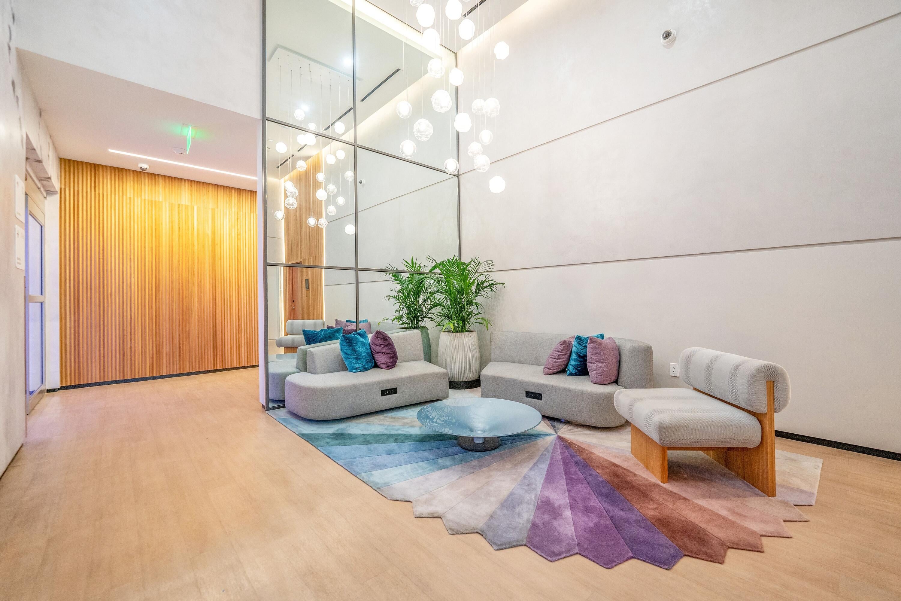 227 NE 2ND Street 2801