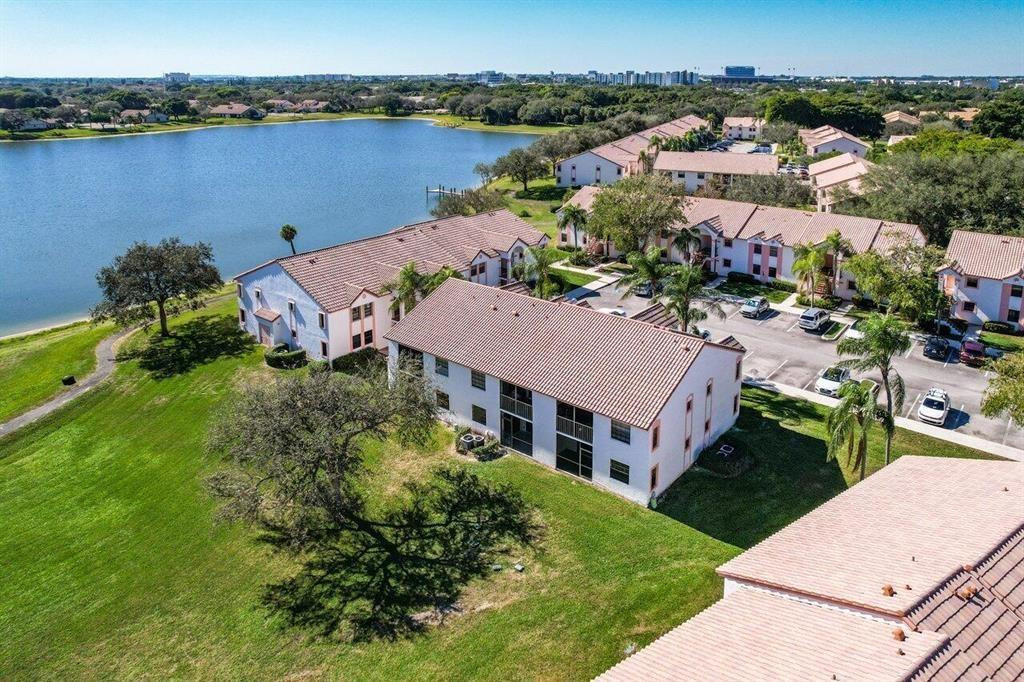 Lake Windwood Condo 01-14 - Residential Lease