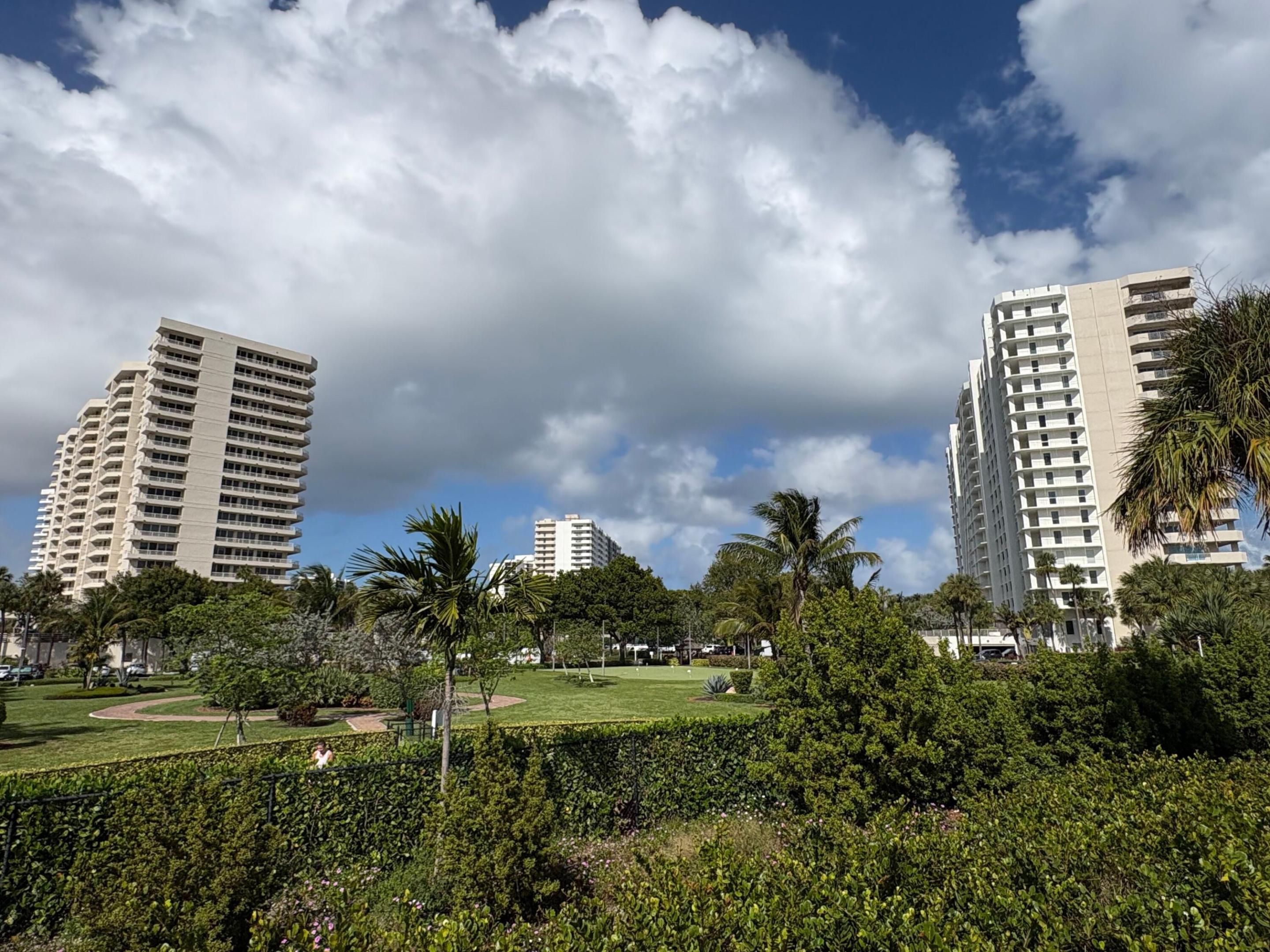 SEA RANCH CLUB OF BOCA II CONDO - Residential