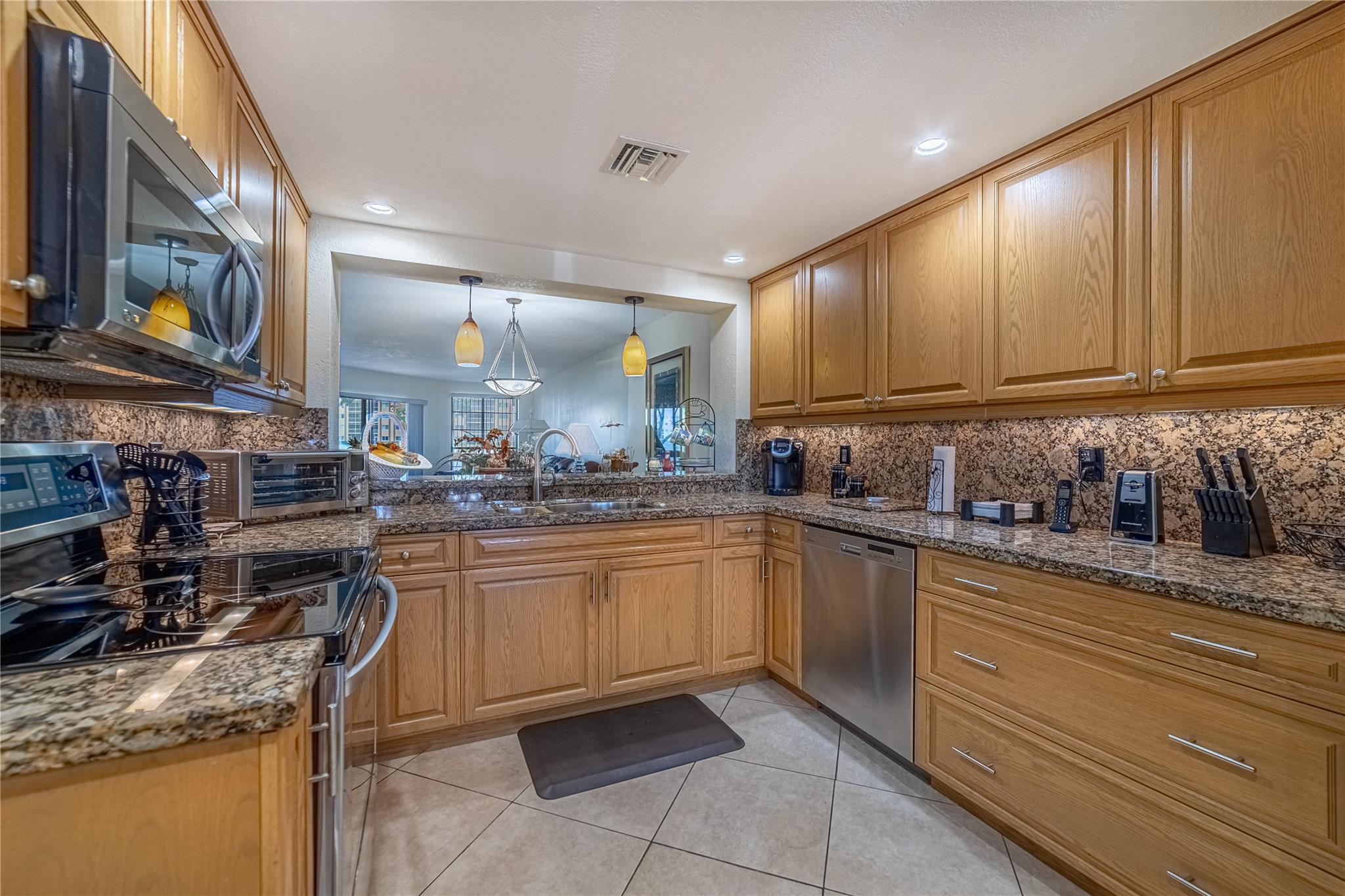 FAIRFAX - Residential