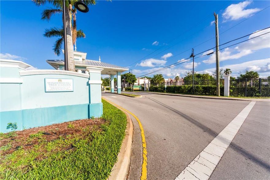 INVESTOR DREAM PROPERTY OR GREAT FOR FIRST TIME HOMEBUYERS! This spacious condo features two floors, very large master bedroom, formal dinning room and spacious family including lots of storage! No FHA, or VA, CASH ONLY