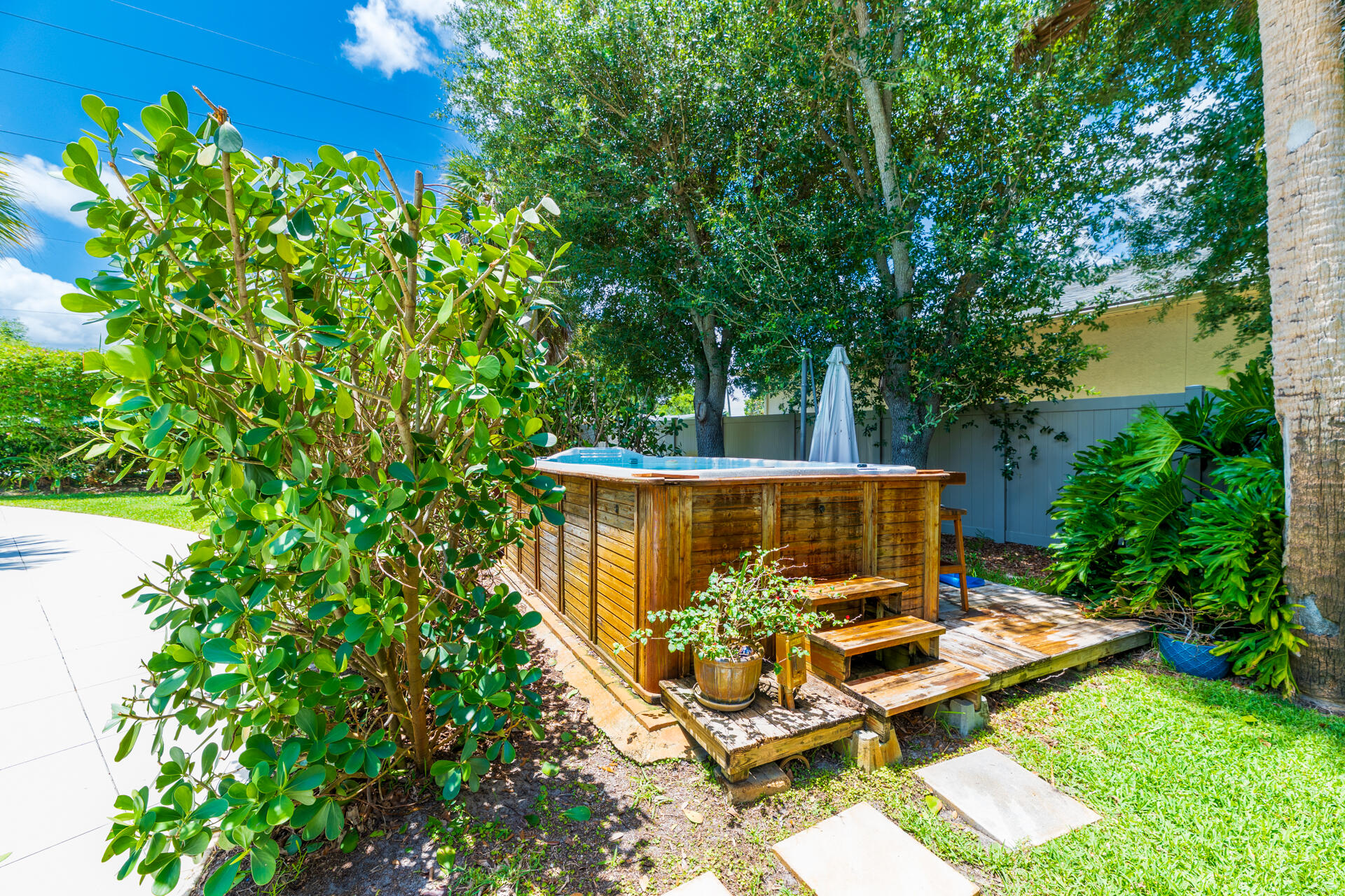 INDIAN GROVES - Residential