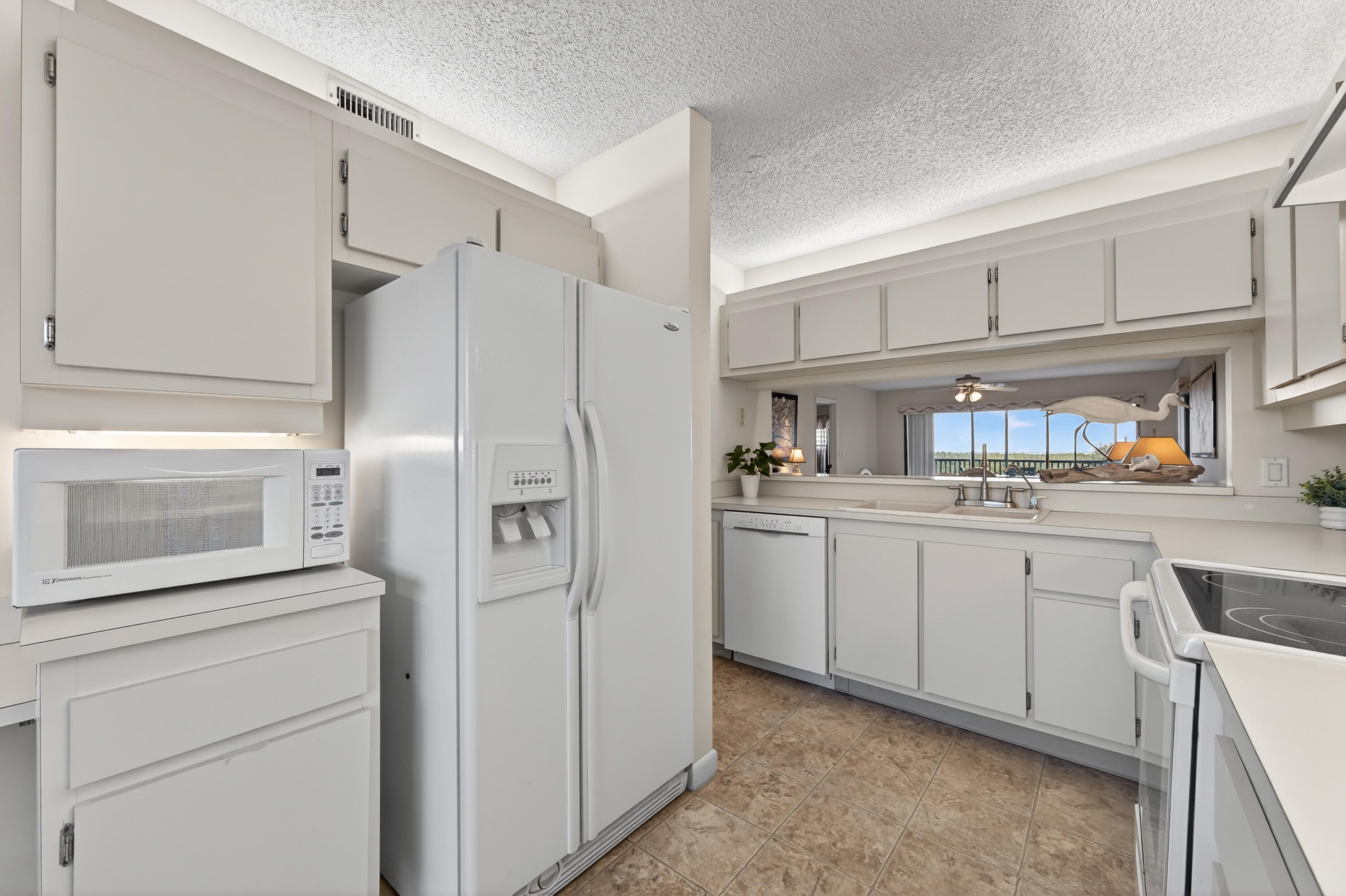 SANDPEBBLE CONDO - Residential