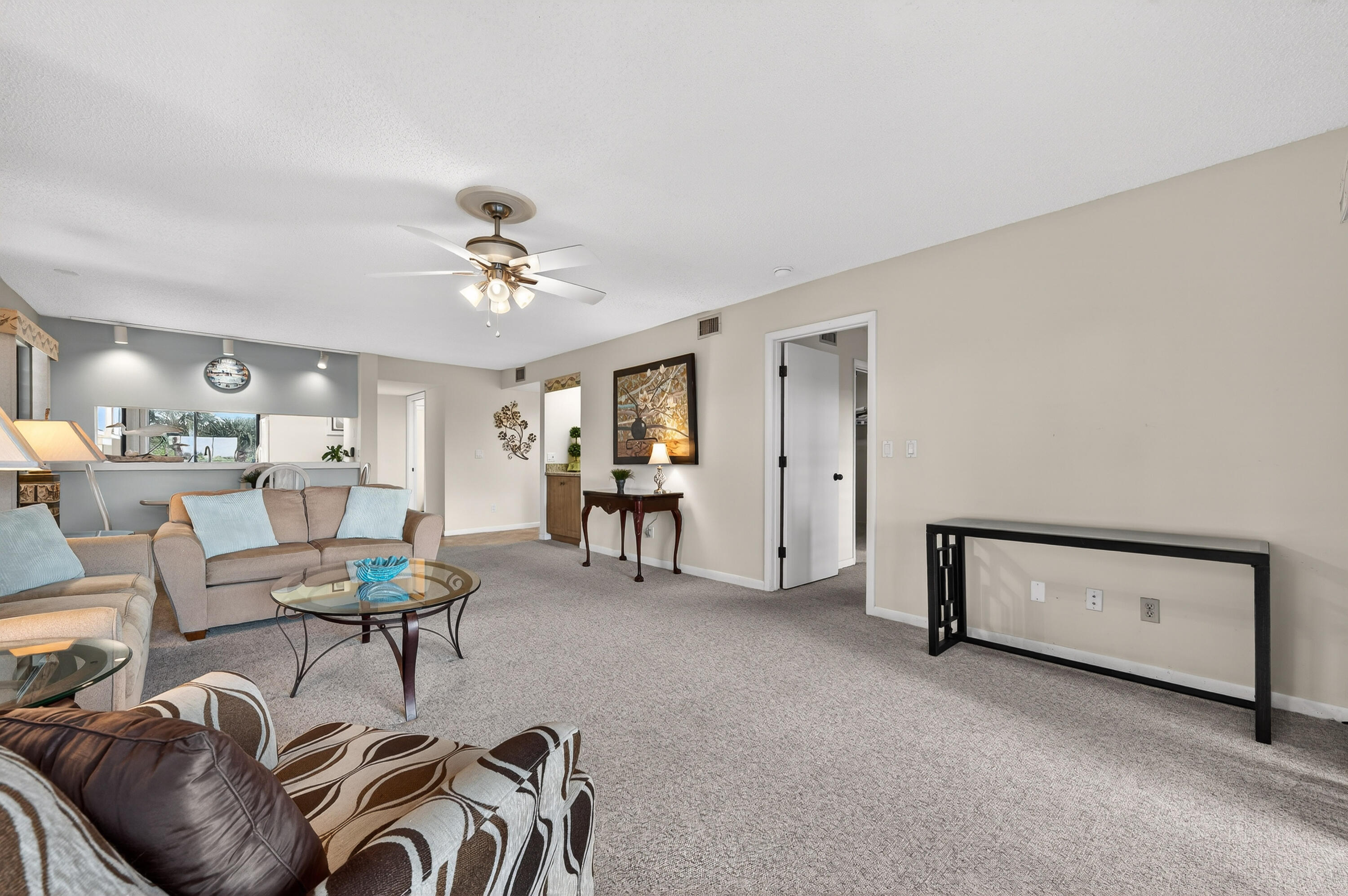 SANDPEBBLE CONDO - Residential