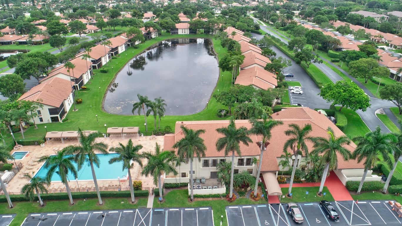 Palm Chase Lakes - Residential