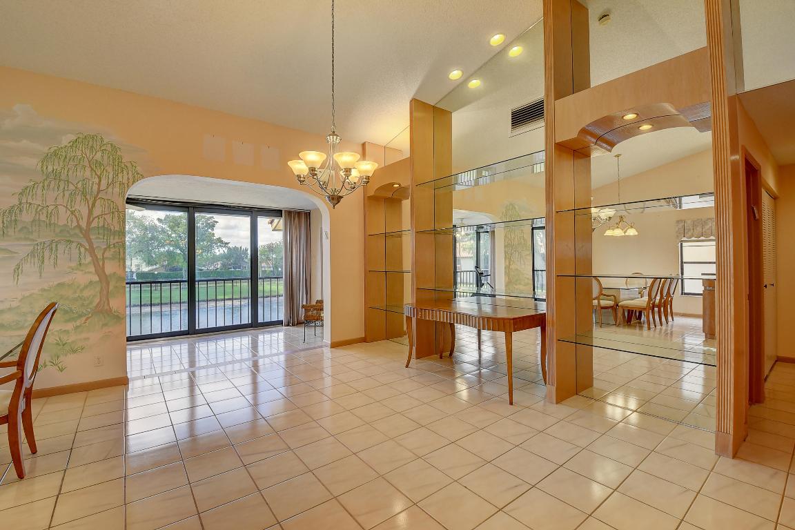 Palm Chase Lakes - Residential