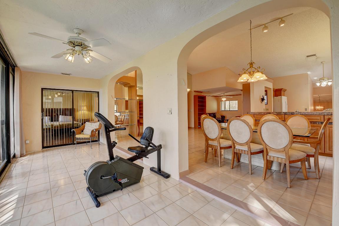 Palm Chase Lakes - Residential