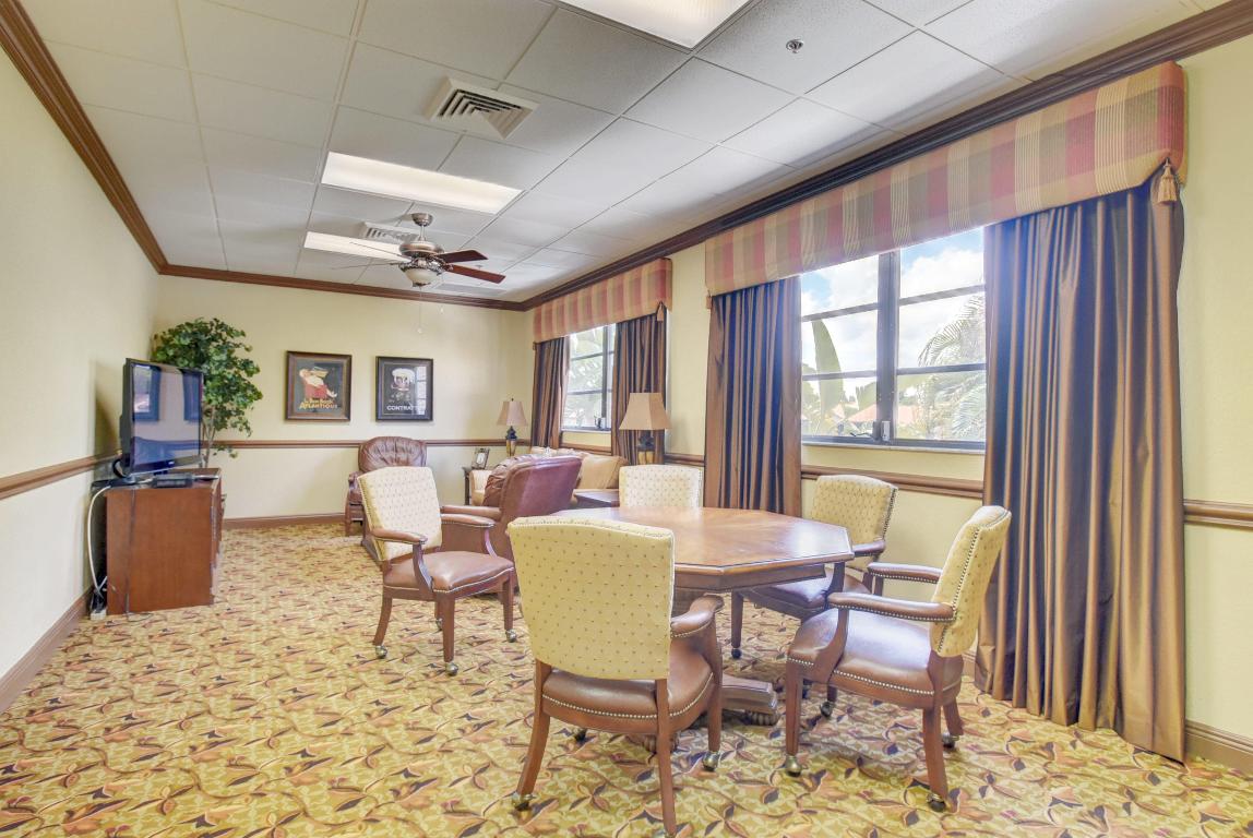 Palm Chase Lakes - Residential