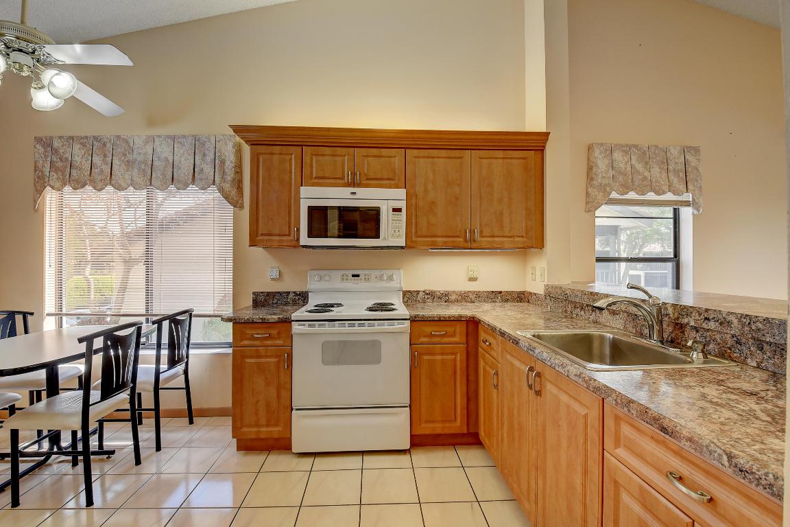 Palm Chase Lakes - Residential