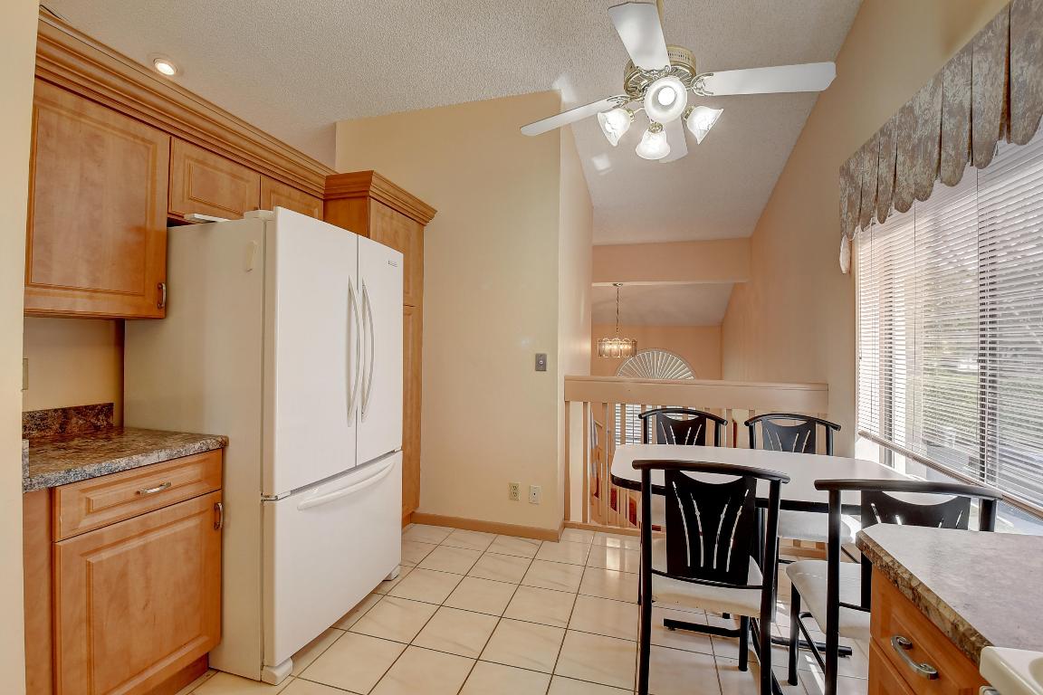 Palm Chase Lakes - Residential