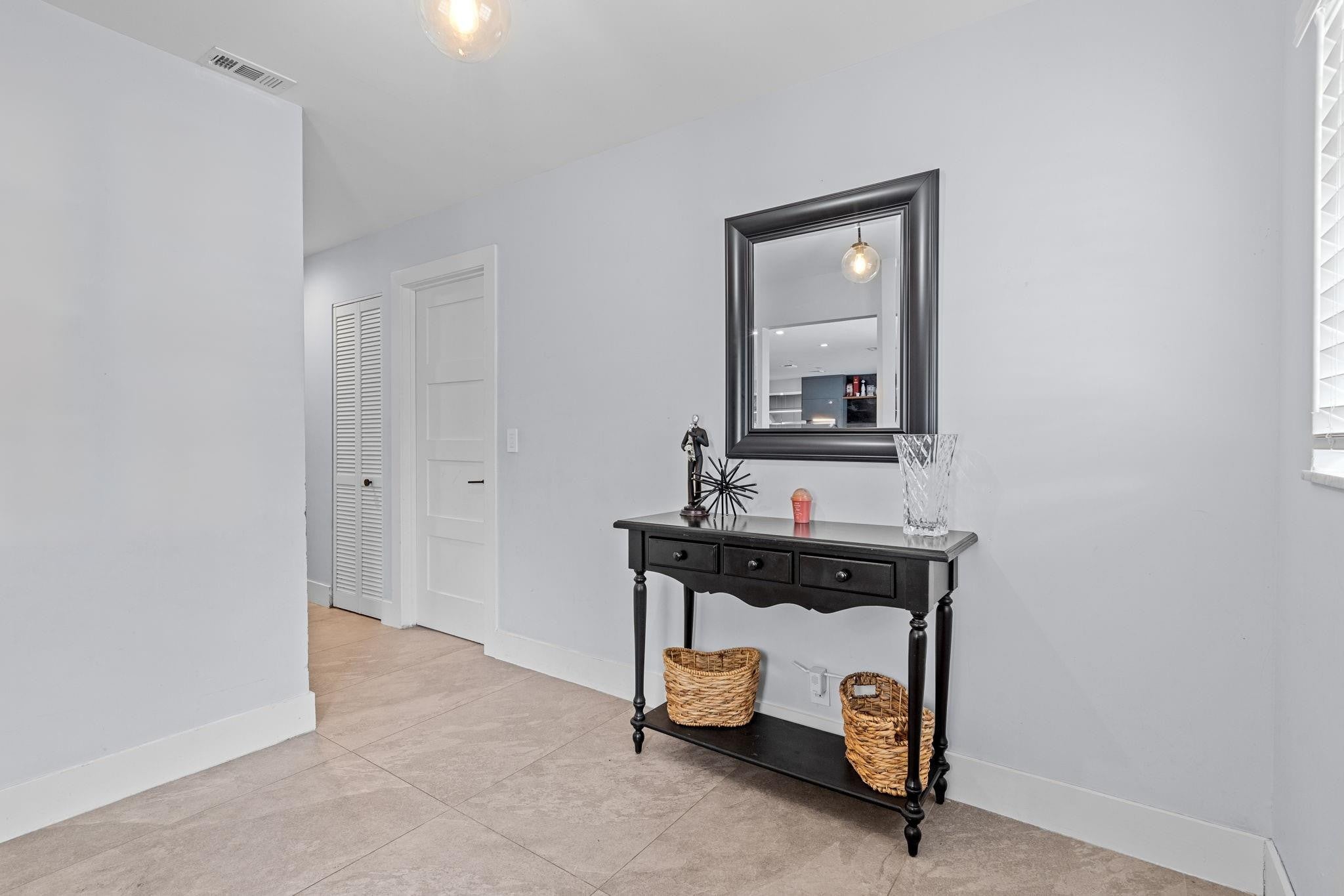 10140 NW 37TH Street