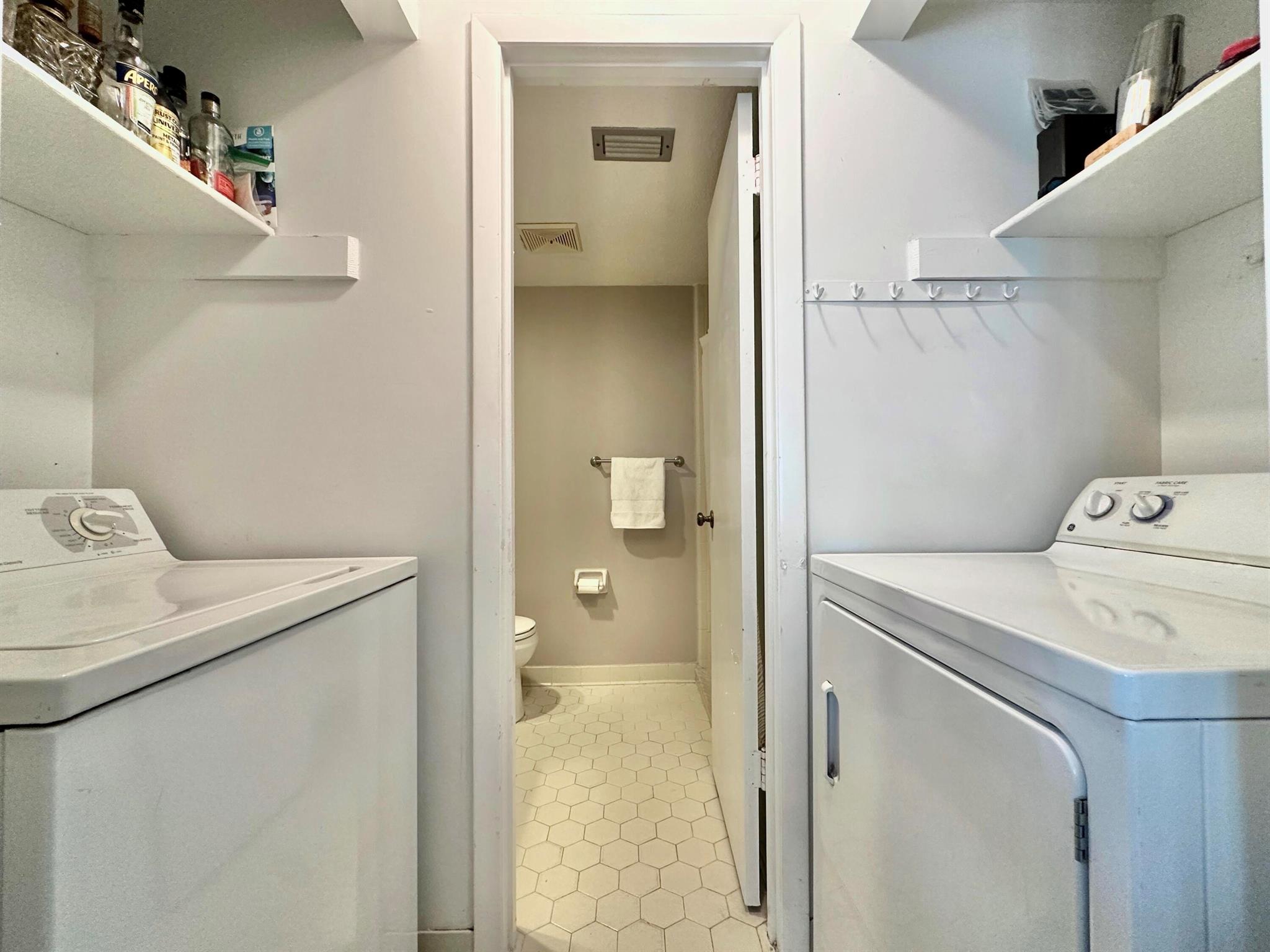 JAMESTOWN AT HERITAGE RID - Residential