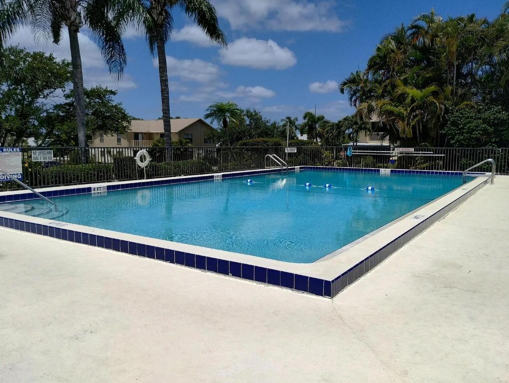 JAMESTOWN AT HERITAGE RIDGE - Residential