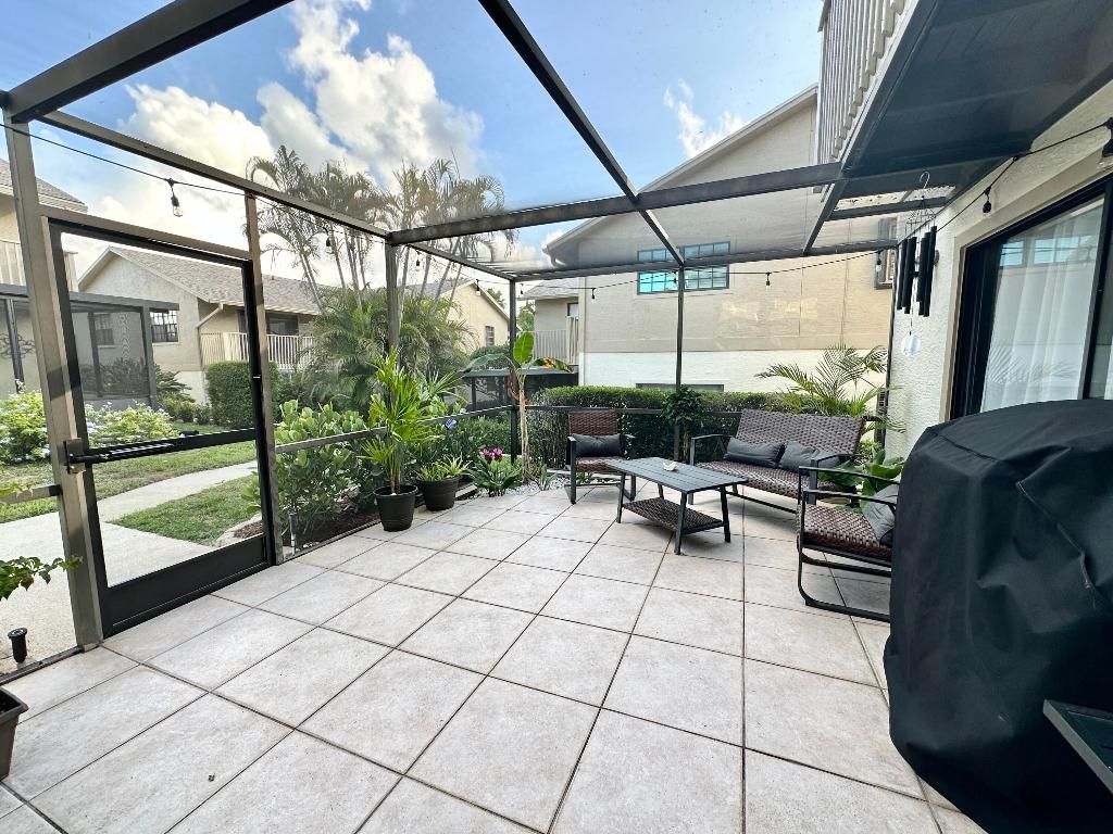 Photo of 7405 SE Jamestown Terrace #Bldg 17, Hobe Sound, FL 33455 (MLS # R11101980)