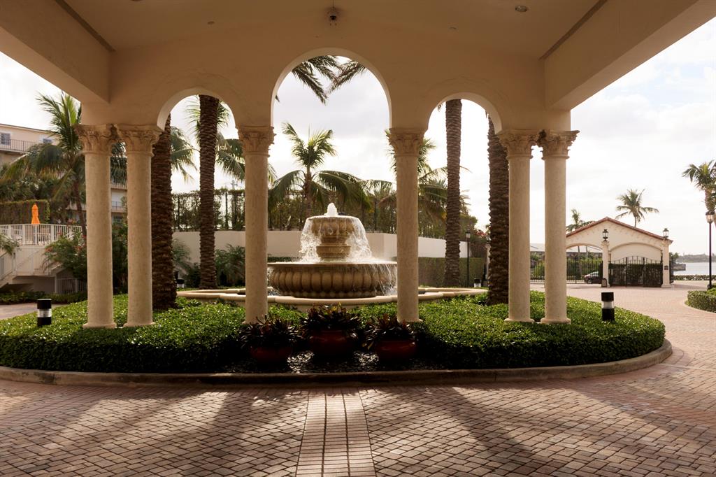 BELLARIA CONDO - Residential