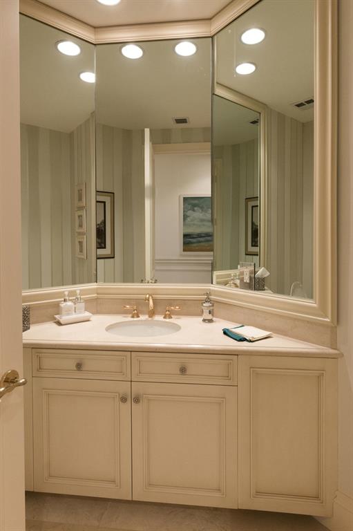 BELLARIA CONDO - Residential