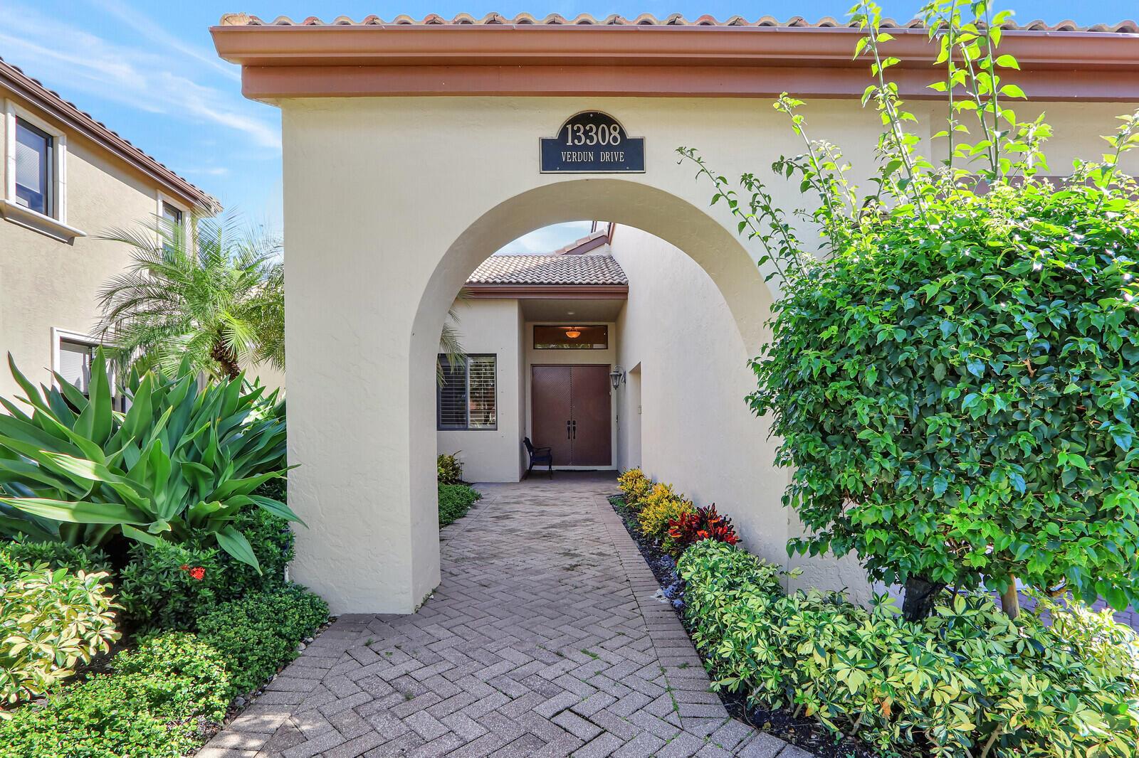 13308 Verdun Drive, Palm Beach Gardens, FL, 33410/$1,895,000 4 13308 Verdun Drive