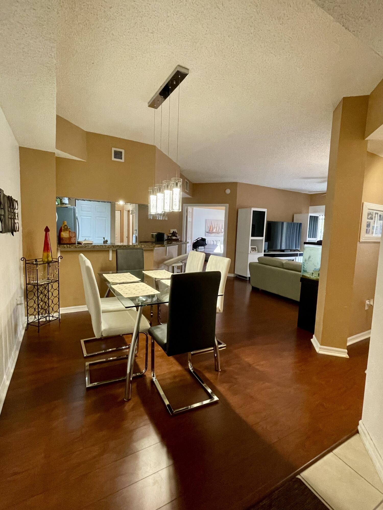 SAN MATERA THE GARDENS CONDO - Residential