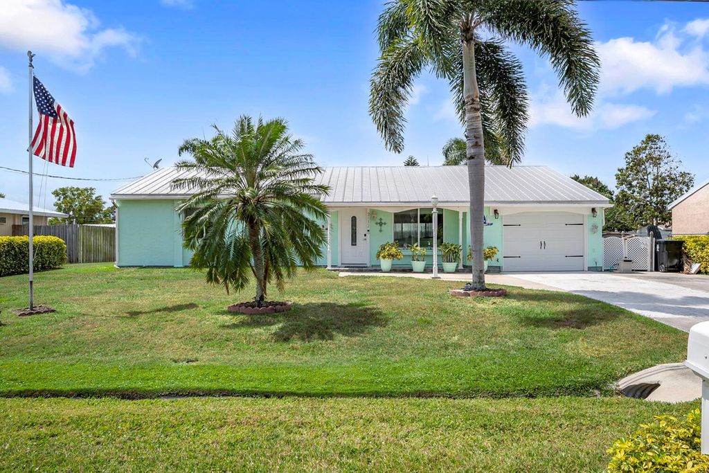 Photo of 2132 SE Wald Street, Port Saint Lucie, FL 34984 (MLS # R10972985)